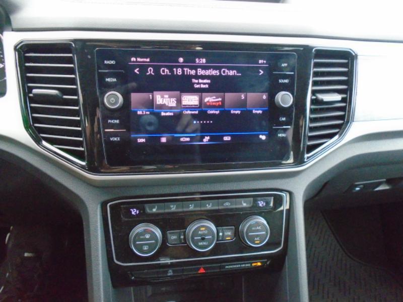 Volkswagen Atlas Cross Sport SE w/Technology 4MOTION 2022