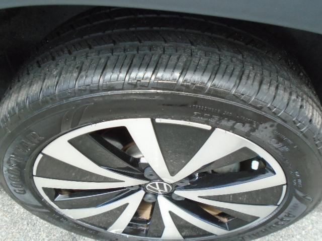 Volkswagen Taos Comfortline 2023