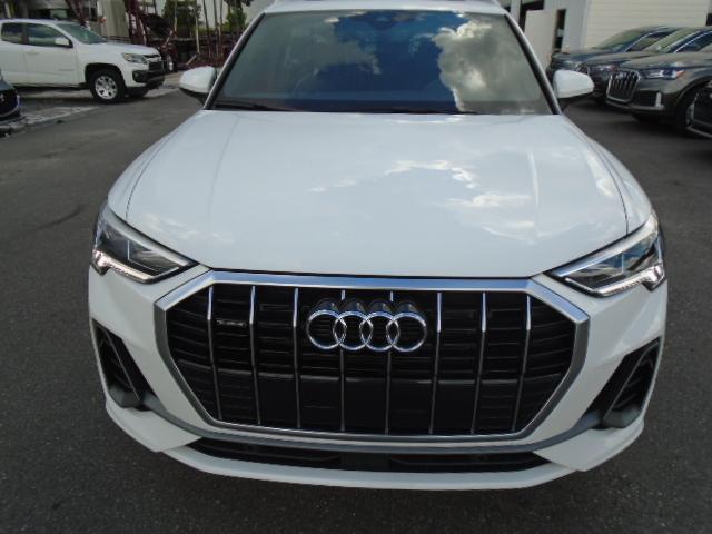 Audi Q3 S line Premium quattro 2024