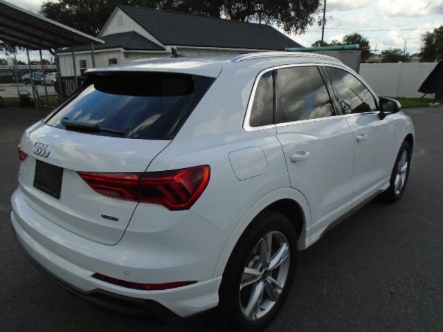 Audi Q3 S line Premium quattro 2024