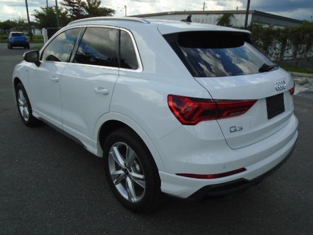 Audi Q3 S line Premium quattro 2024