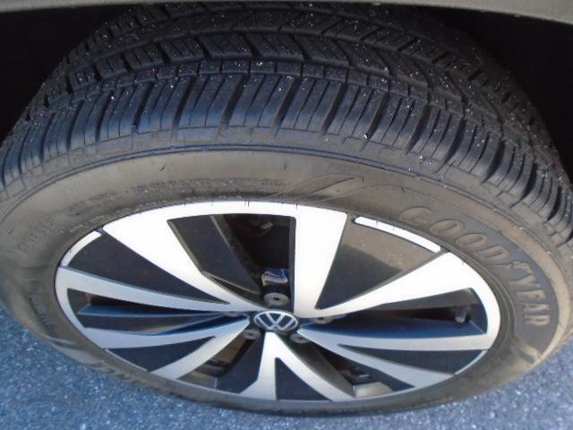 Volkswagen Taos Comfortline 2023