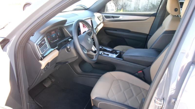 Volkswagen Atlas Cross Sport SE w/Technology 2024