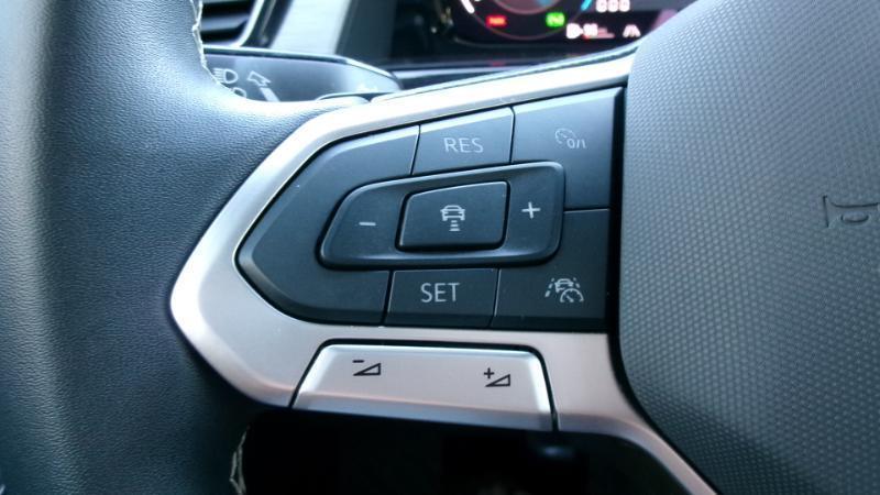 Volkswagen Atlas Cross Sport SE w/Technology 2024