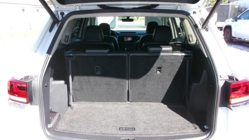 Volkswagen Atlas SE w/Technology 2023