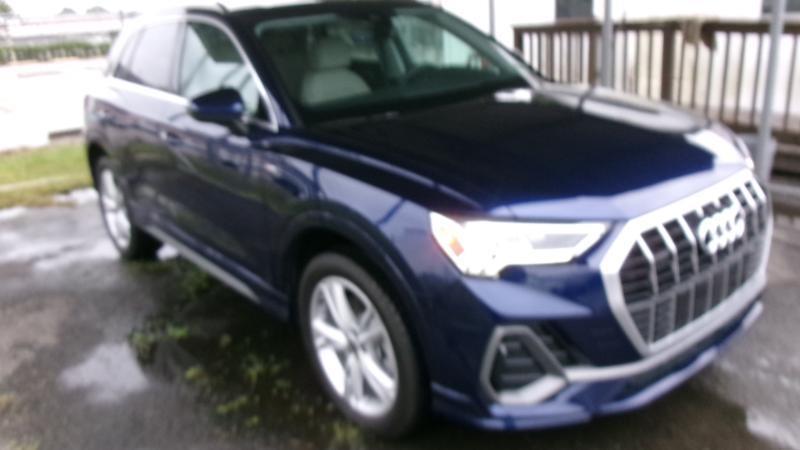 Audi Q3 S line Premium quattro 2024