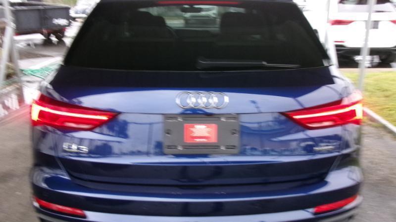 Audi Q3 S line Premium quattro 2024