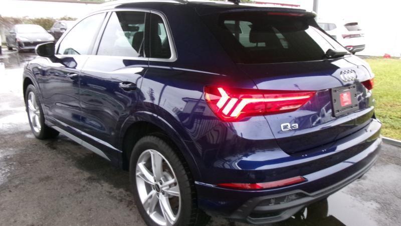 Audi Q3 S line Premium quattro 2024