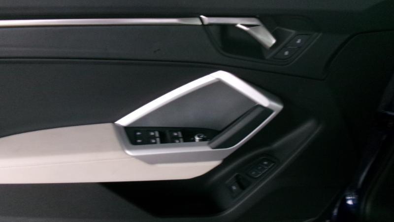 Audi Q3 S line Premium quattro 2024