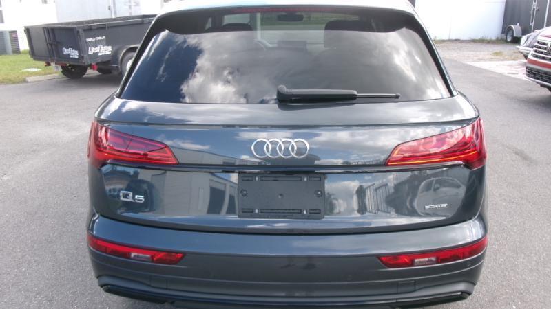 Audi Q5 2.0T Premium quattro 2025