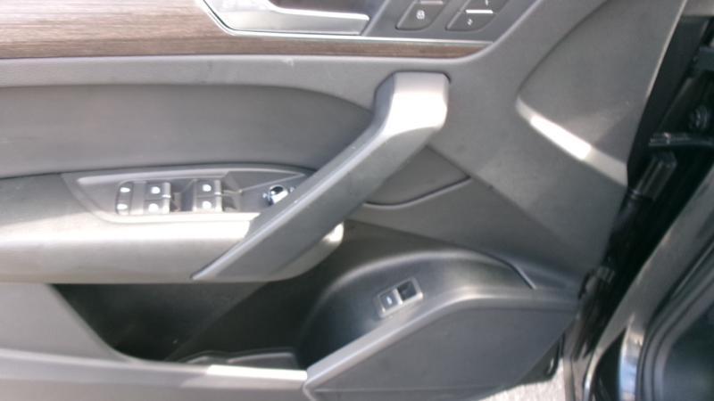 Audi Q5 2.0T Premium quattro 2025