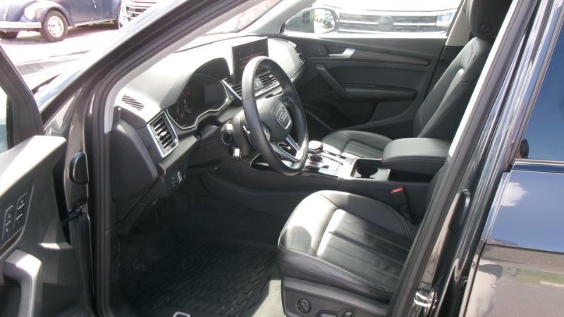 Audi Q5 2.0T Premium quattro 2025