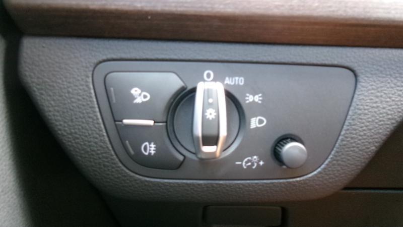 Audi Q5 2.0T Premium quattro 2025