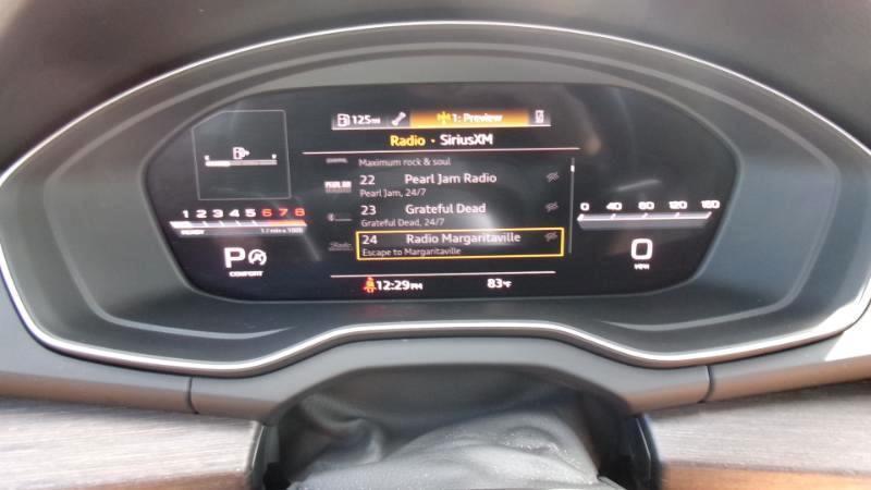 Audi Q5 2.0T Premium quattro 2025