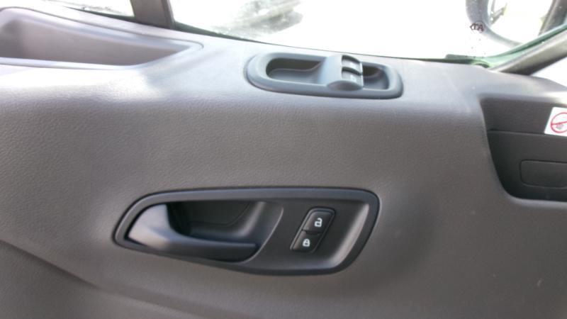 Ford Transit 250 Van Low Roof w/Sliding Pass. 130-in. WB 2020