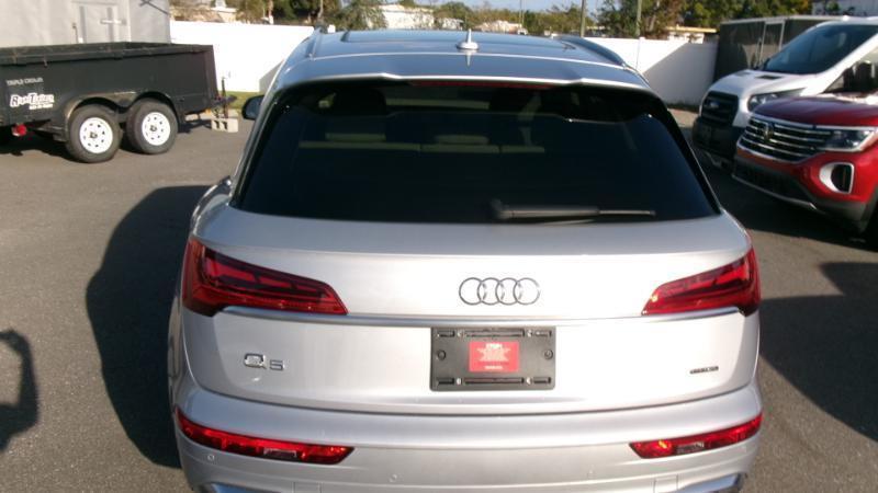 Audi Q5 2.0T Premium quattro 2023