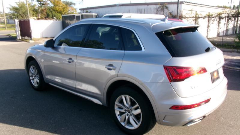 Audi Q5 2.0T Premium quattro 2023