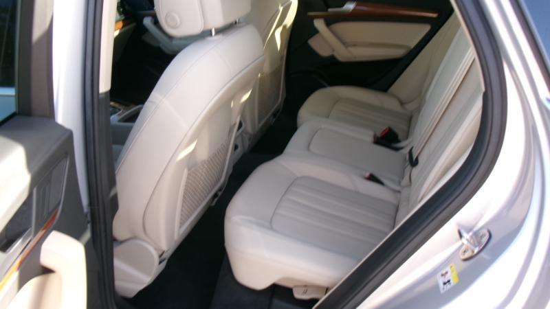 Audi Q5 2.0T Premium quattro 2023