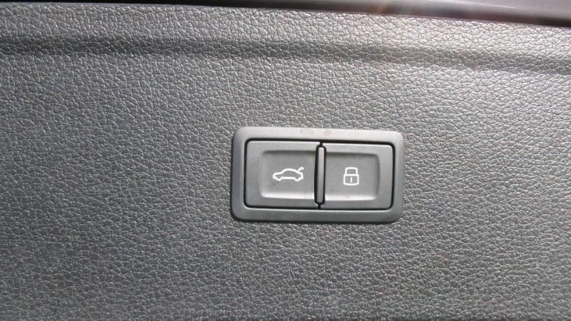 Audi Q5 2.0T Premium quattro 2023