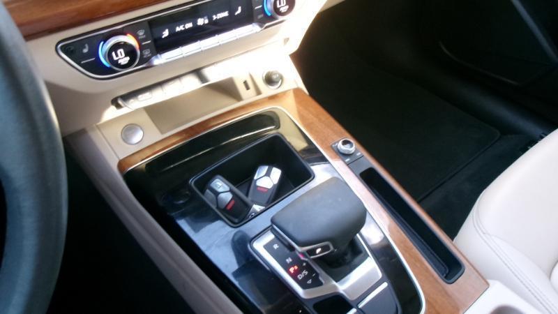 Audi Q5 2.0T Premium quattro 2023