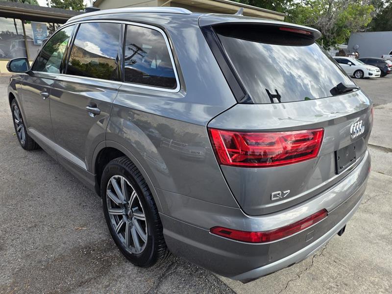 Audi Q7 3.0 Premium Plus quattro 2017 Audi Q7 3.0 Premium Plus quattro 2017