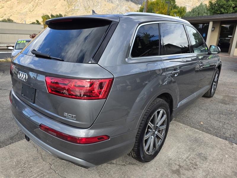 Audi Q7 3.0 Premium Plus quattro 2017 Audi Q7 3.0 Premium Plus quattro 2017