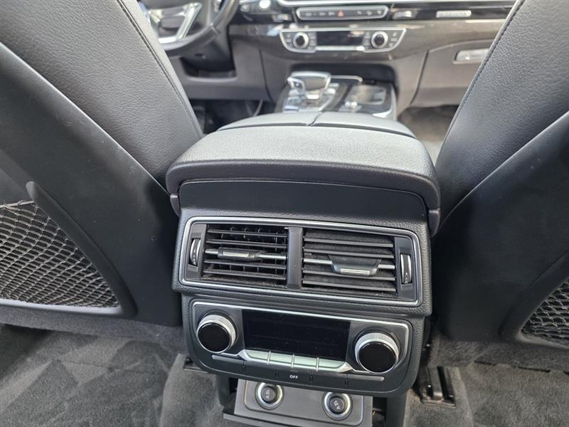 Audi Q7 3.0 Premium Plus quattro 2017 Audi Q7 3.0 Premium Plus quattro 2017