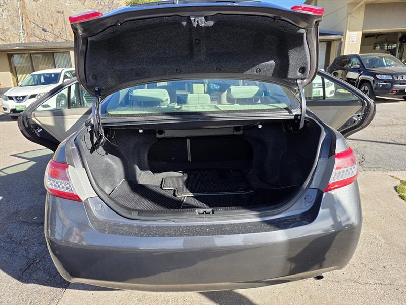 Toyota Camry LE 6-Spd AT 2011 Toyota Camry LE 6-Spd AT 2011