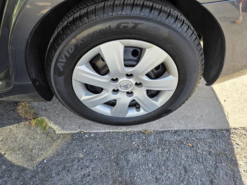 Toyota Camry LE 6-Spd AT 2011 Toyota Camry LE 6-Spd AT 2011