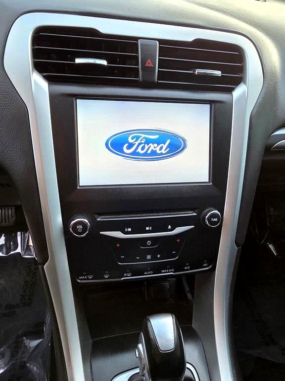 Ford Fusion SE 2013
