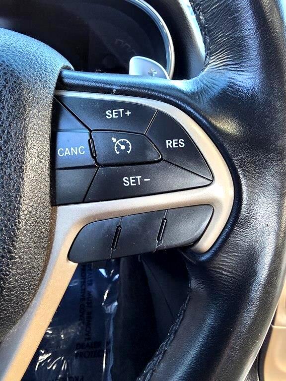 Jeep Grand Cherokee Laredo 4WD 2015