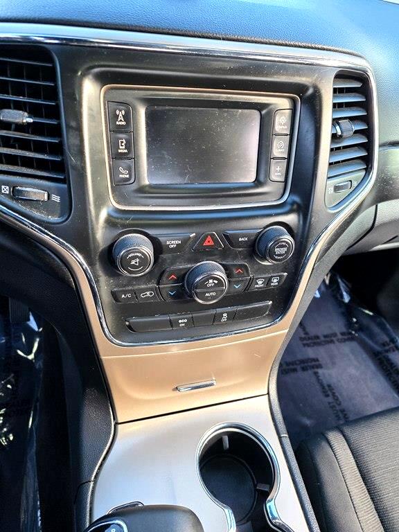 Jeep Grand Cherokee Laredo 4WD 2015