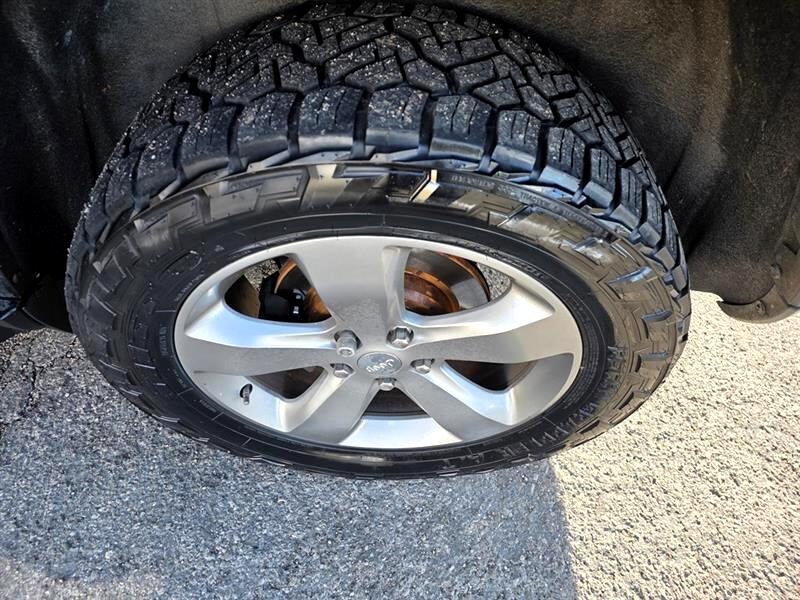 Jeep Grand Cherokee Laredo 4WD 2015