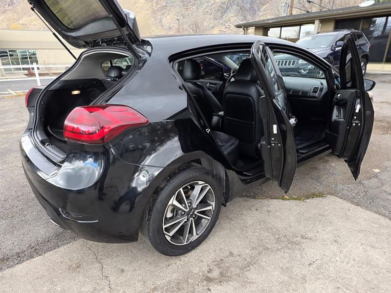 Kia Forte 5-Door EX 2017