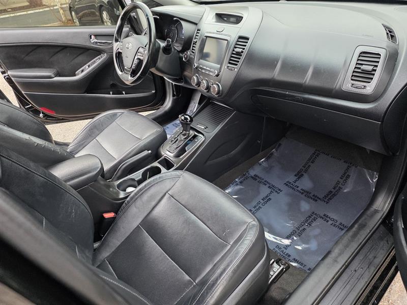 Kia Forte 5-Door EX 2017