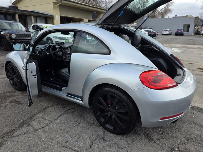 Volkswagen Beetle 2.0T Turbo 2013