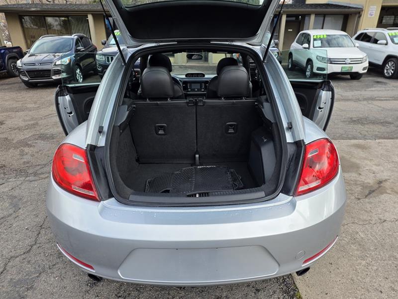 Volkswagen Beetle 2.0T Turbo 2013