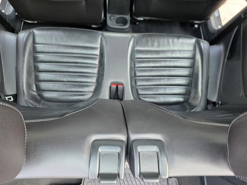 Volkswagen Beetle 2.0T Turbo 2013