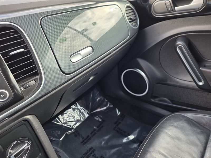 Volkswagen Beetle 2.0T Turbo 2013