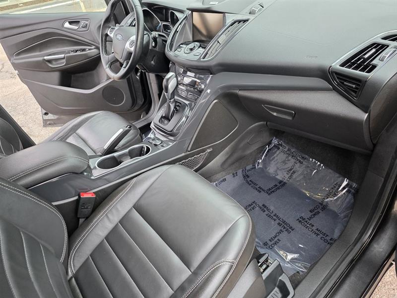 Ford Escape Titanium 4WD 2015