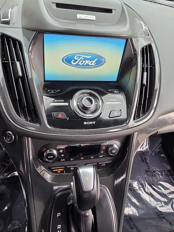 Ford Escape Titanium 4WD 2015
