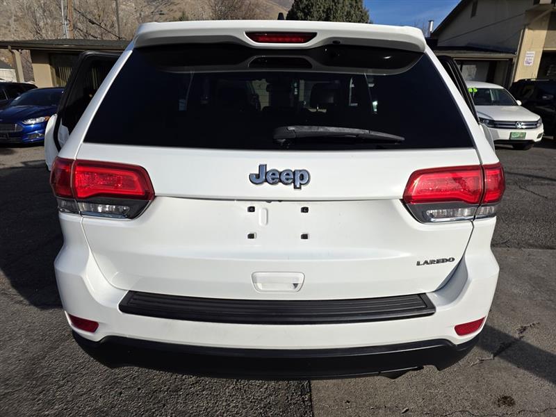 Jeep Grand Cherokee Laredo 2WD 2015