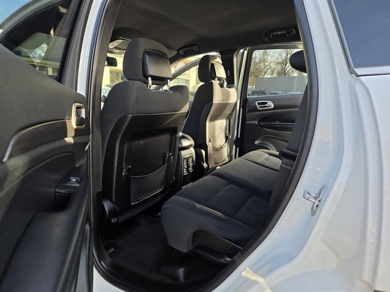 Jeep Grand Cherokee Laredo 2WD 2015