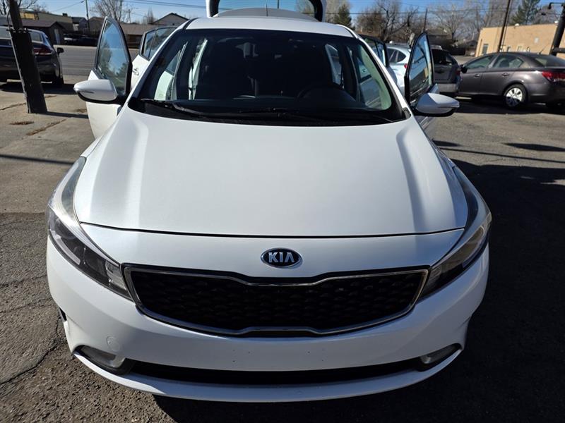 Kia Forte 5-Door LX 2017