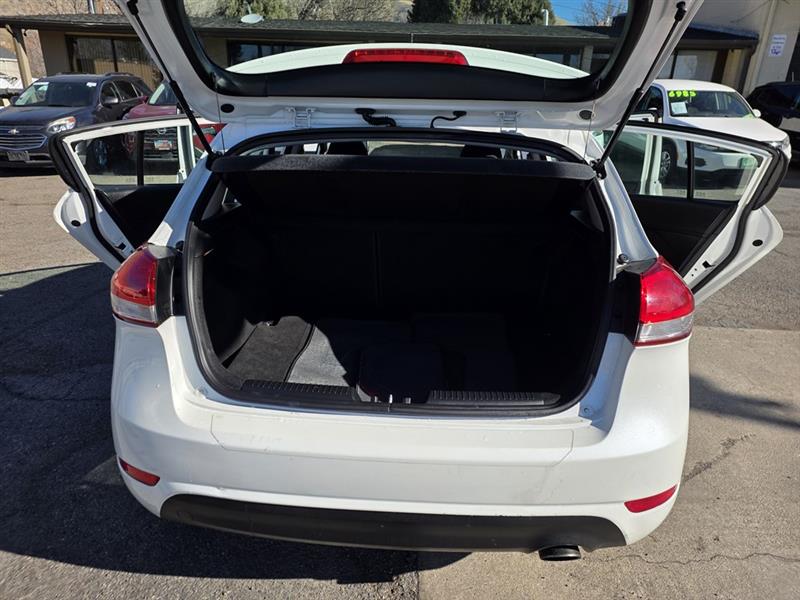 Kia Forte 5-Door LX 2017