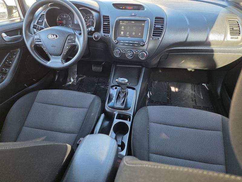 Kia Forte 5-Door LX 2017