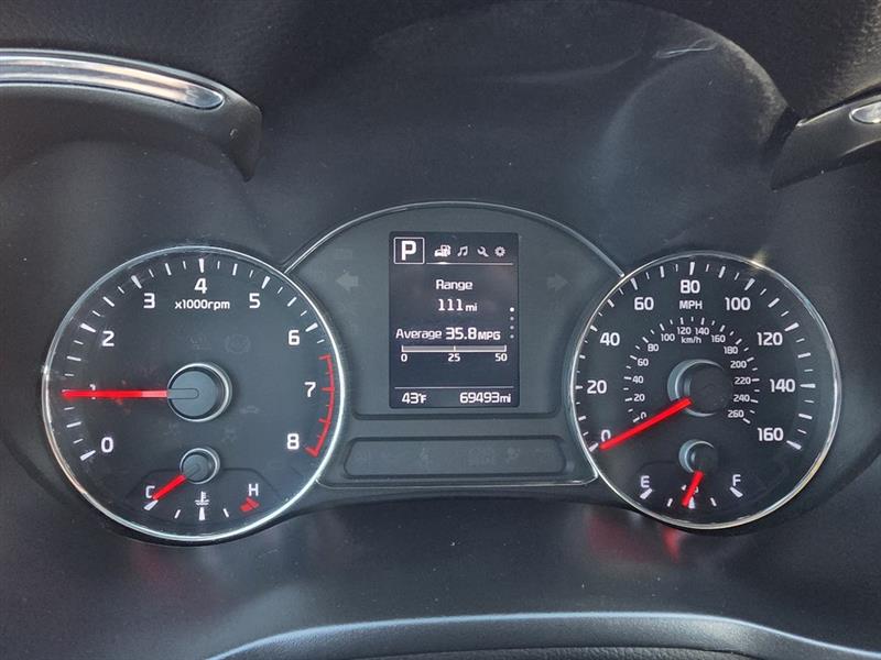 Kia Forte 5-Door LX 2017