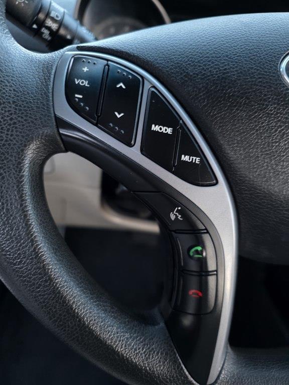 Hyundai Elantra SE 6AT 2016