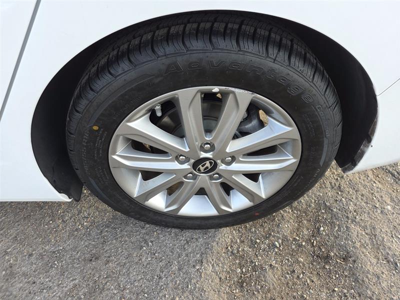 Hyundai Elantra SE 6AT 2016
