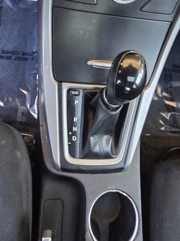 Hyundai Elantra SE 6AT 2015